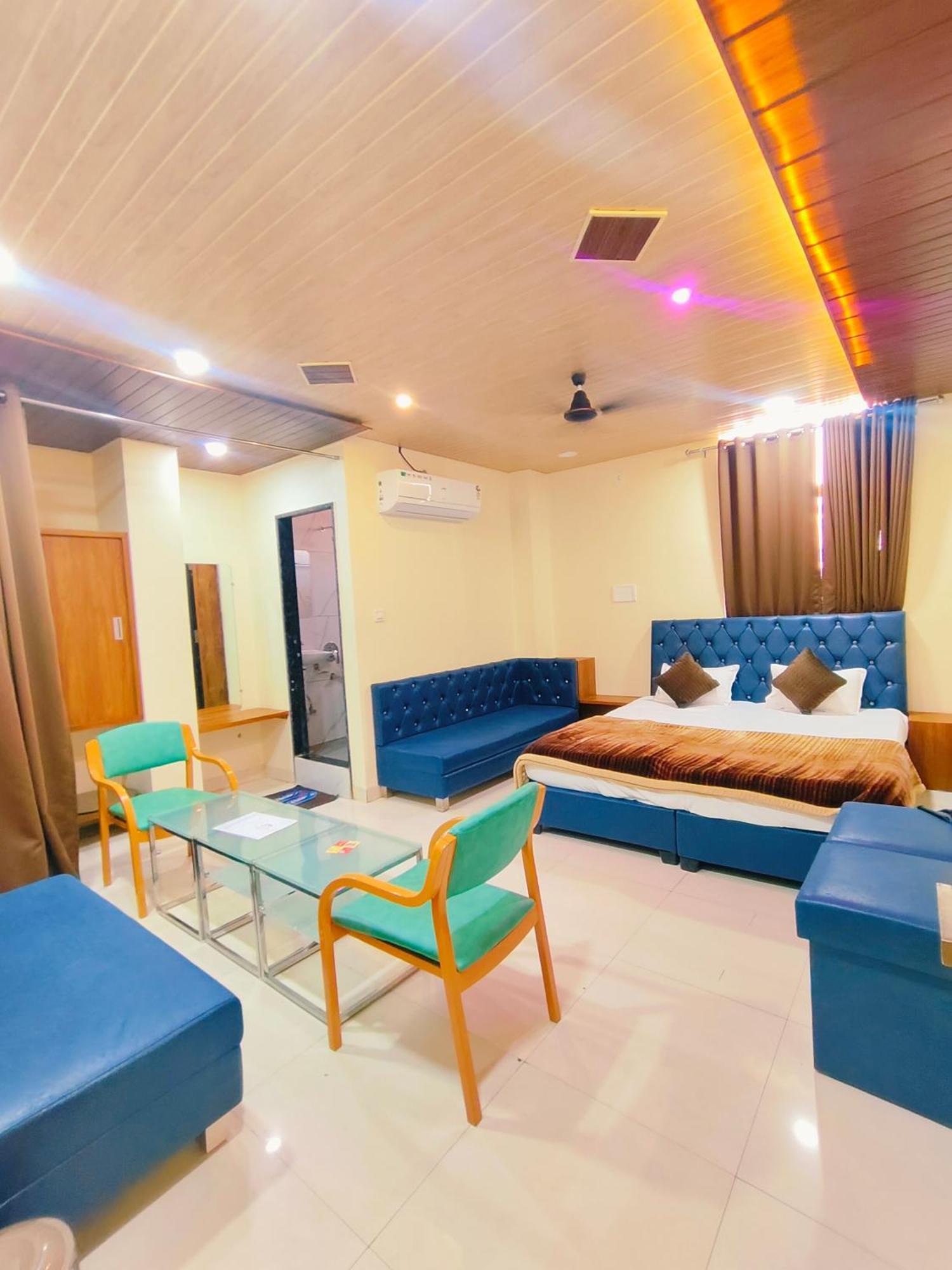 Shri Shiv Ganga Bhakt Niwas Hotel Ujjain Exterior foto