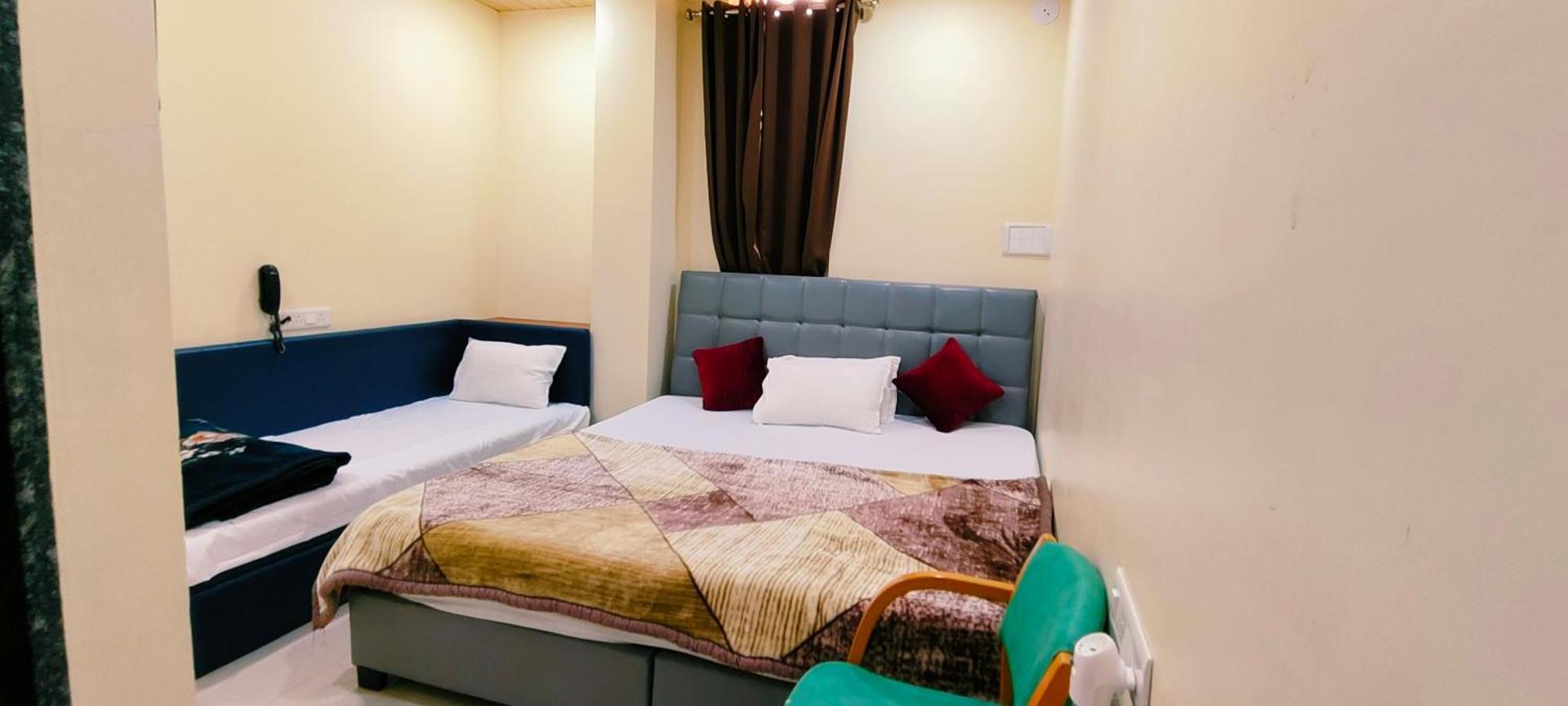 Shri Shiv Ganga Bhakt Niwas Hotel Ujjain Exterior foto