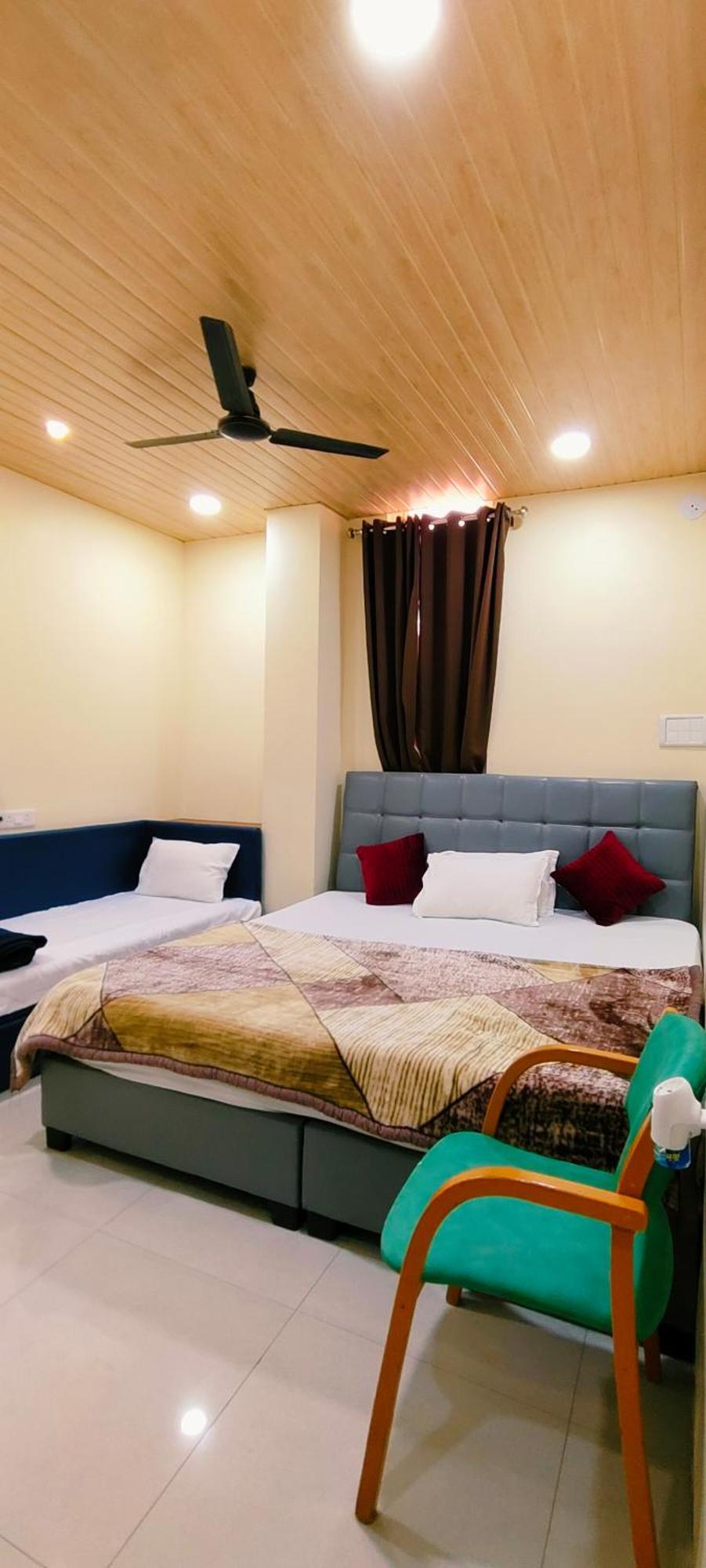 Shri Shiv Ganga Bhakt Niwas Hotel Ujjain Exterior foto