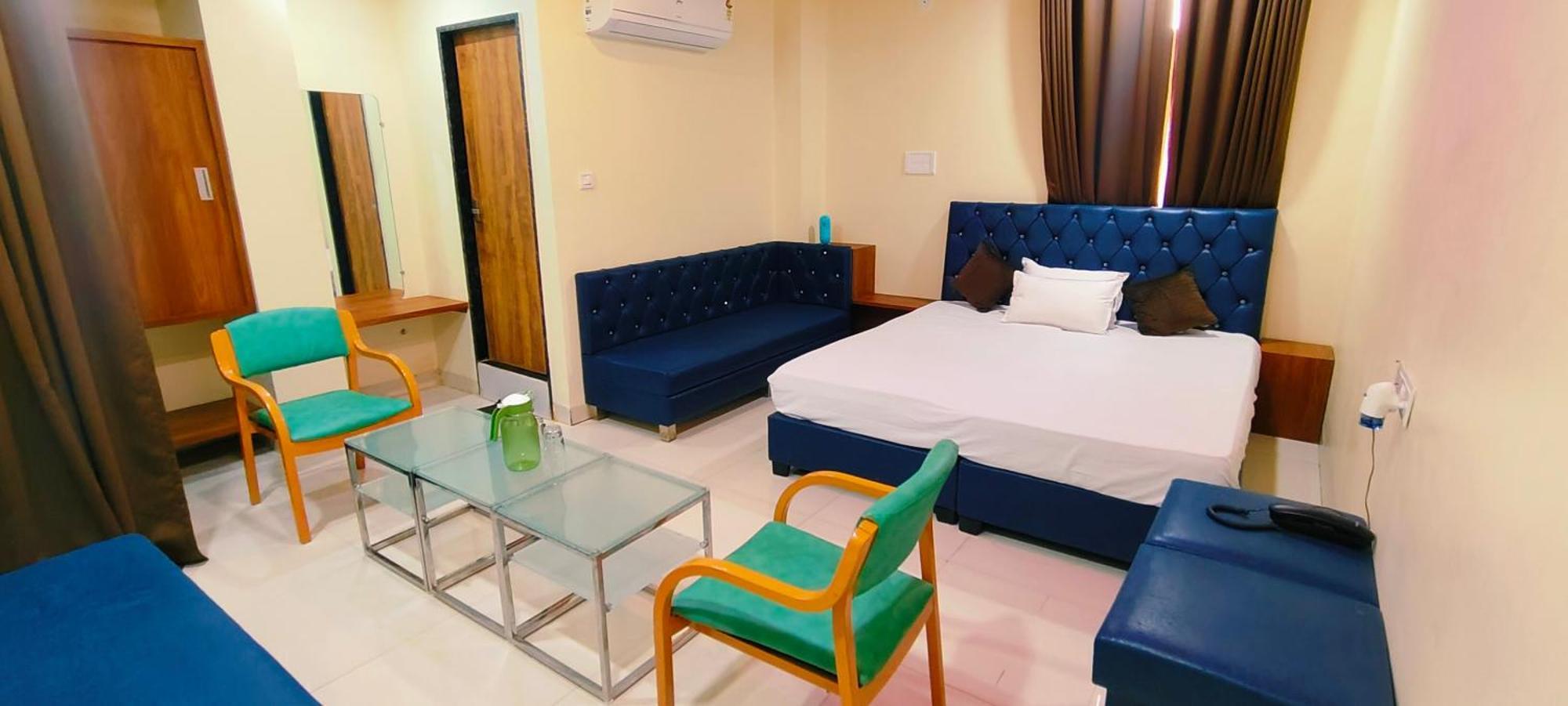 Shri Shiv Ganga Bhakt Niwas Hotel Ujjain Exterior foto