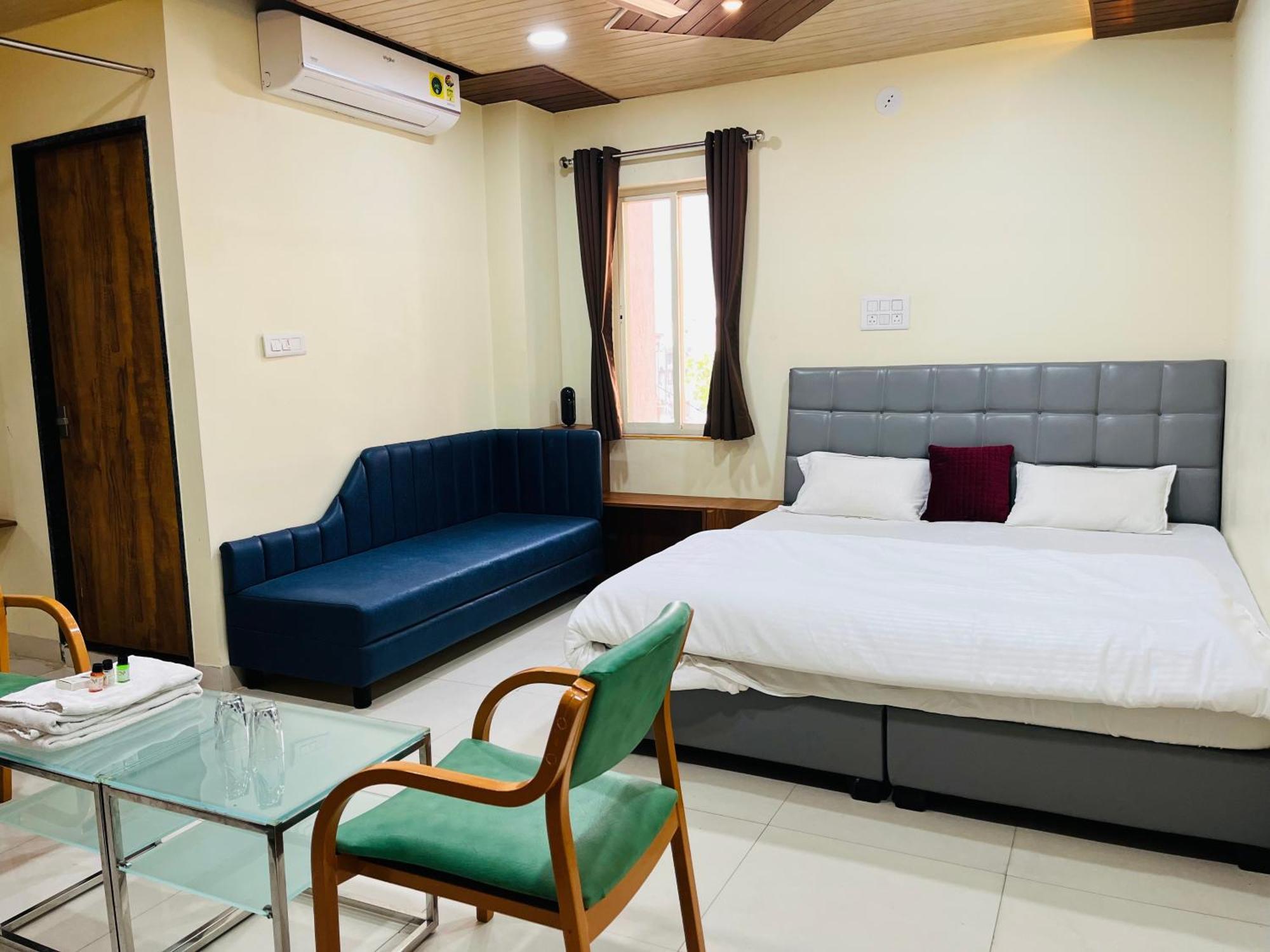 Shri Shiv Ganga Bhakt Niwas Hotel Ujjain Exterior foto